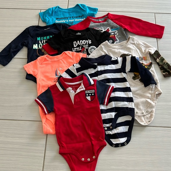 Other - 8 pieces baby clothes 12 Months